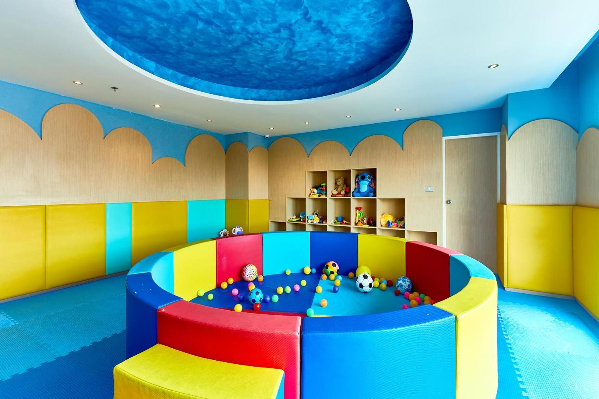 Grande Carribean L Family Stay L Pattaya L Luxury Views & Comfort الغرفة الصورة